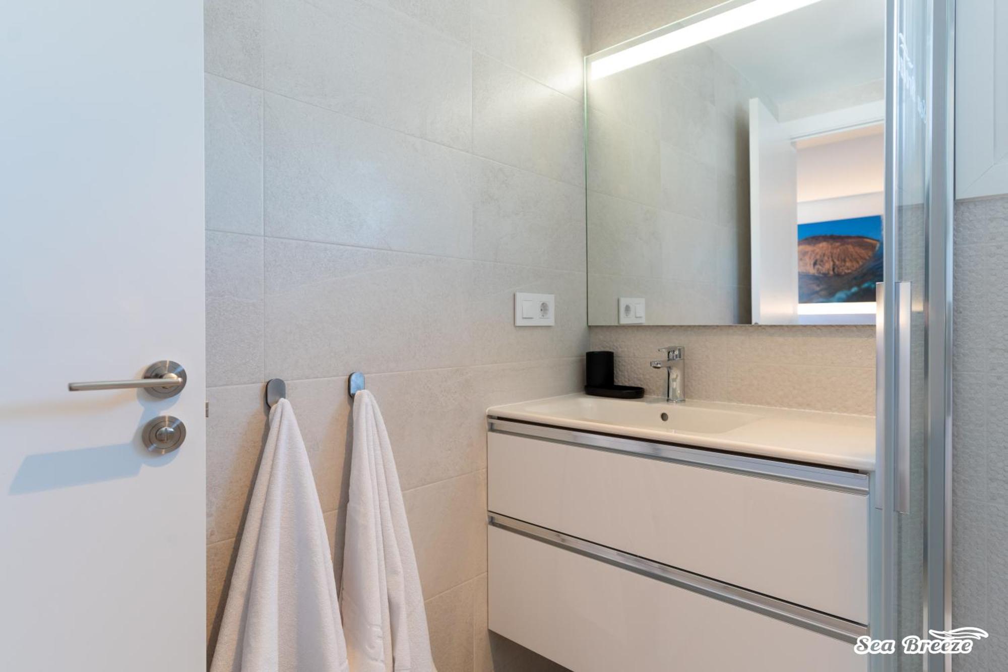 2 Apartments Sea Breeze Фамара Экстерьер фото