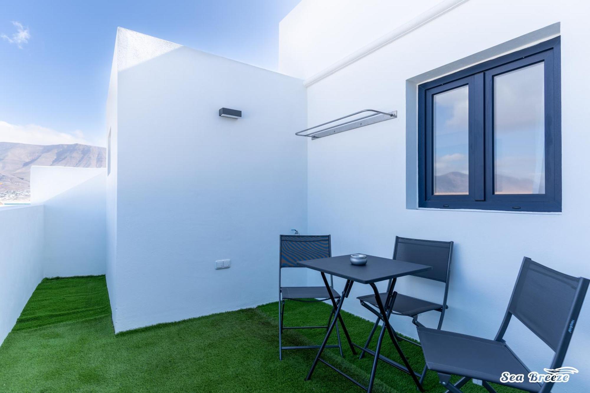 2 Apartments Sea Breeze Фамара Экстерьер фото